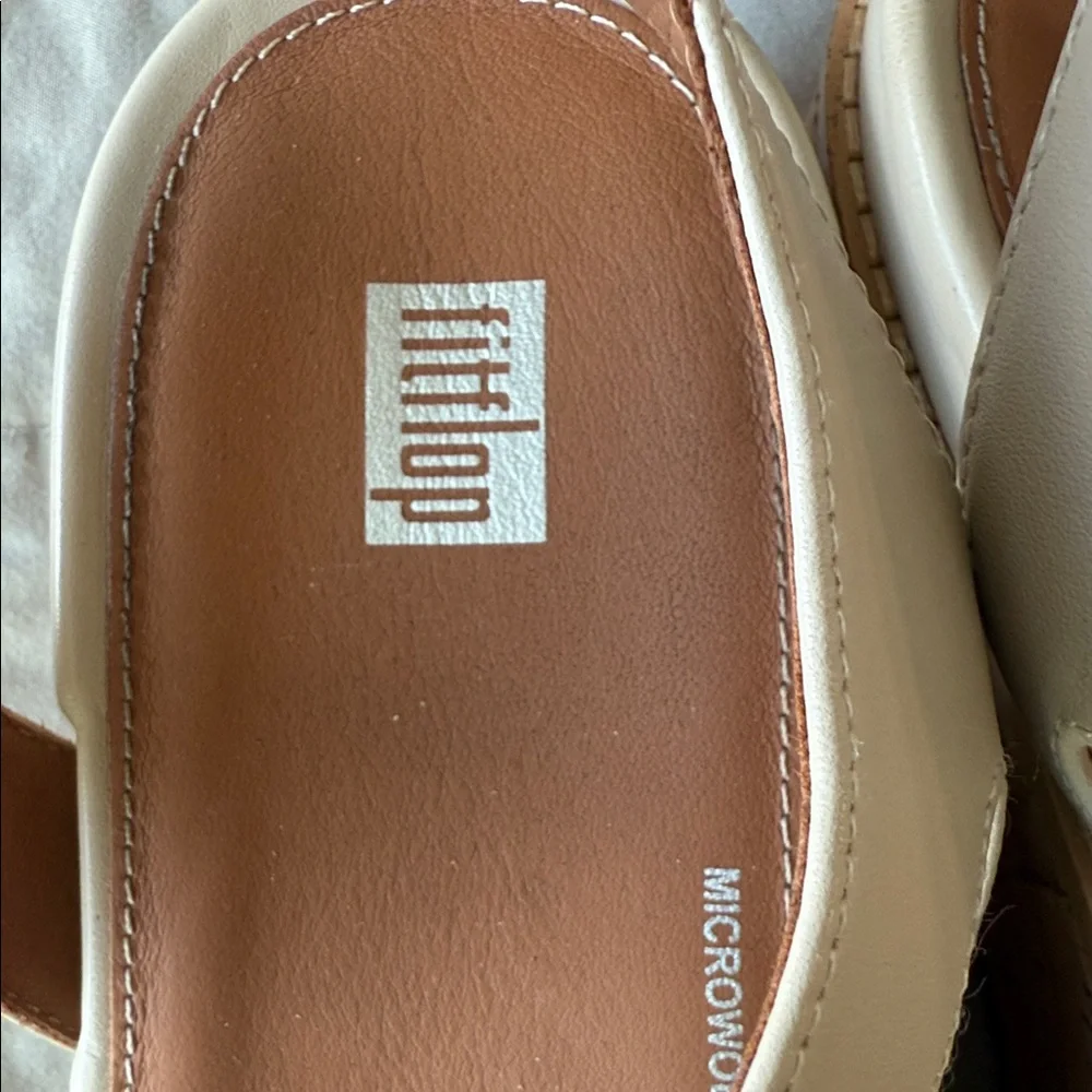 Fitflop Cream Wedge Sandals Like-New - Picture 2 of 8